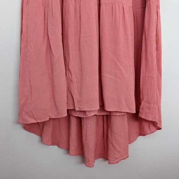 Pink flutter sleeve midi dress - Picture 8 of 9